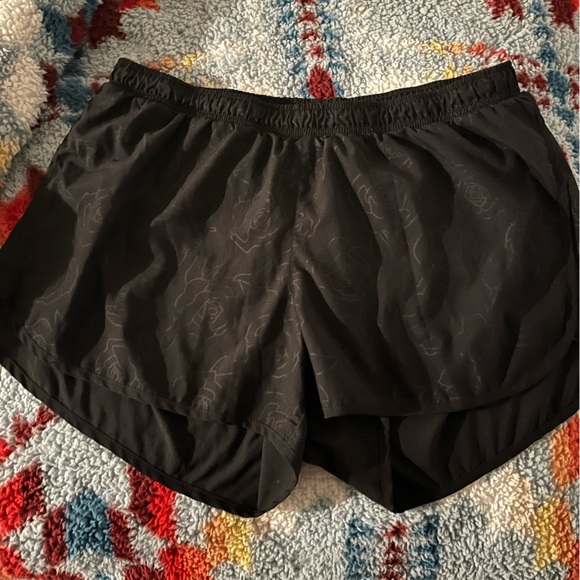 ❌SOLD❌Lot of two Old Navy athletic shorts - size large - Picture 4 of 6